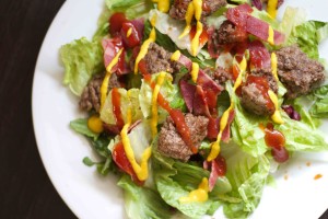 Healthy dinner in a hurry! Hamburger Salad. Low carb and easy recipes at www.foodcoach.me