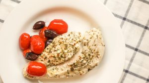 You will love this basic and easy Instant Pot Recipe for Greek chicken! A high protein, bariatric surgery friendly recipe ready in minutes and super moist to keep you comfortable. Cherry tomatoes, olives and even sprinkle a little feta. #bariatricsurgery #instantpot #bariatricinstantpot #weightlosssurgery #gastricsleeverecipes #gastricbypassrecipes