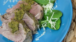 SUPER simple recipe for lean pork tenderloin with yummy pesto. Bariatric friendly and ready in 20 minutes! Packed with protein and filling to keep your hunger controlled later. #gastricsleeverecipes #gastricbypassinstantpot